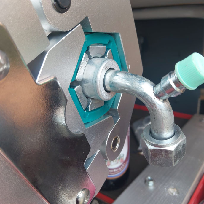 Schlauch Reparatur Klimaanlage Baustelle